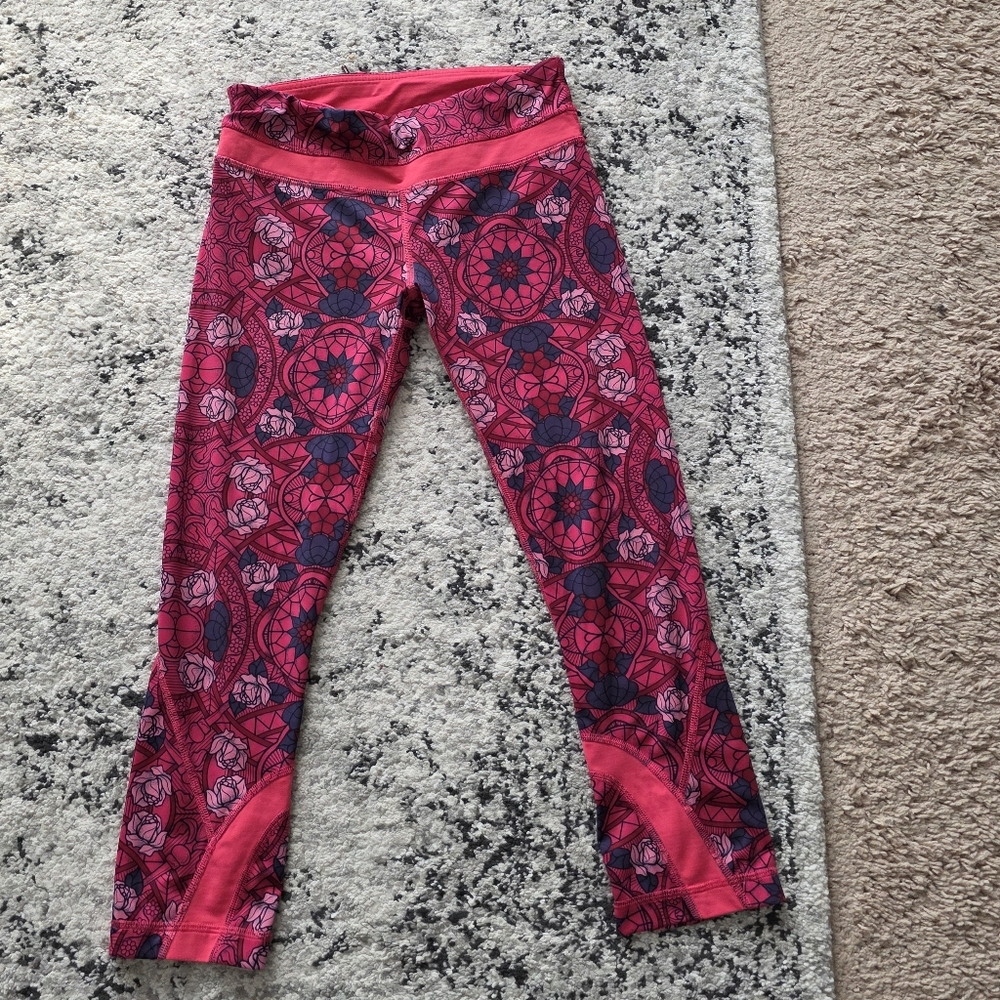 Lululemon Run Inspire Crop II Full-On Luxtreme Prisma Multi Guava Lava B…